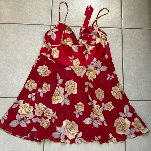 Victoria's Secret red floral print Chemise slip dress/nightgown - Picture 5 of 10